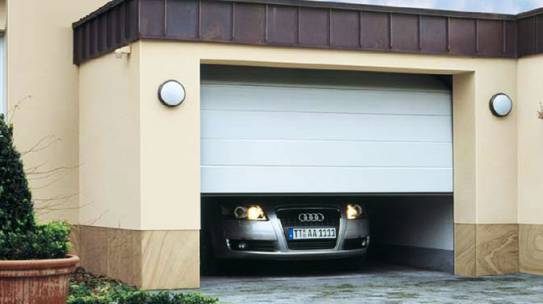 Cómo elegir la puerta de garaje correcta