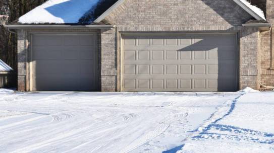 Problemas comunes de las puertas de garaje durante el invierno