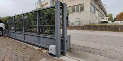 Seguridad sin Compromisos: Cómo Elegir y Mantener una Puerta Automática