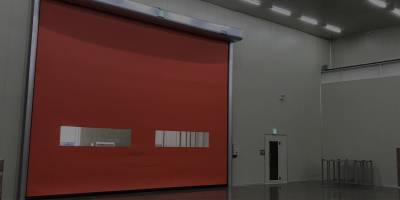 El Silencio También Se Instala: Cómo Domar el Ruido de tu Puerta Automática